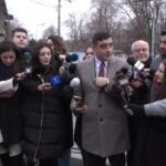simion aur s a dus cu duba la ilegitimul iohannis am venit sa mutam locatarul ilegal de aici video 6767f1af490ed