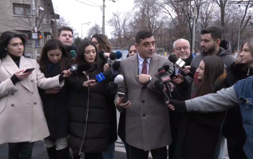 simion aur s a dus cu duba la ilegitimul iohannis am venit sa mutam locatarul ilegal de aici video 6767f1af490ed