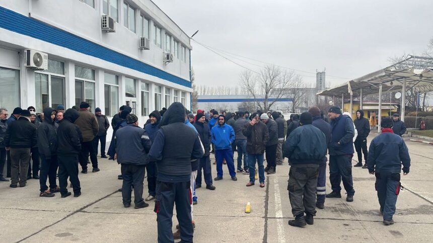 sindicalistii ct bus ar putea intra in greva din 4 ianuarie 2025 angajatii reclama ca li s a facut o propunere de marire a salariului batjocoritoare 676317994691e