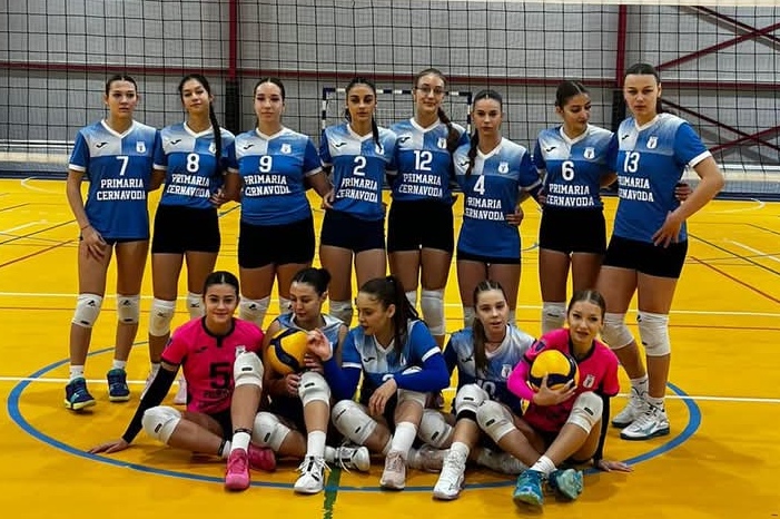 Spectacol de volei și atmosferă superbă în Sala Axiopolis din Cernavodă 1 spectacol voleibalistic si atmosfera superba in sala axiopolis din cernavoda 675961860b3eb