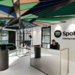 spotify acuzata ca triseaza pentru a plati mai putini bani artistilor 676682bfad808
