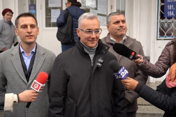 stelian ion usr trebuie sa alegem primarii in doua tururi asa cum facem cu presedintia romaniei dar trebuie sa micsoram si taxele haideti la vot 674c7d1e568fb