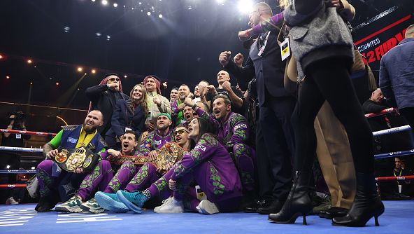surpriza cine i a luat microfonul lui usyk dupa victoria cu fury ucraineanul a ripostat imediat 6767d63e68d2a