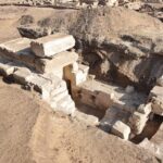 templu vechi de 2 100 de ani din egiptul antic descoperit ascuns intr o stanca 675b04a877959