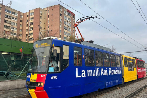 tramvaiul tricolor circula prin bucuresti de 1 decembrie 674c7b709044a