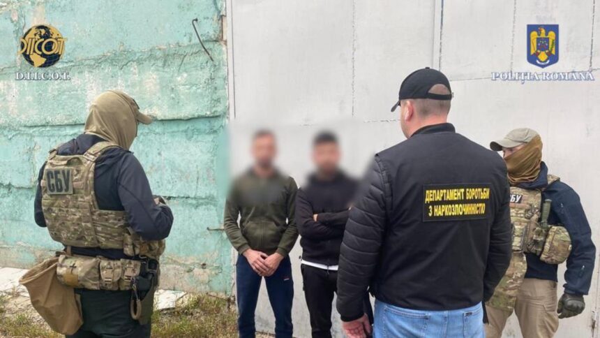 Un constănțean de 25 de ani, reținut de procurorii DIICOT pentru vânzarea dozelor de drog “Cristal” la prețul de 400 lei. 1 un constantean de 25 ani retinut de procurorii diicot el vindea cu 400 lei doze din drogul cristal 675c29f9c6d94