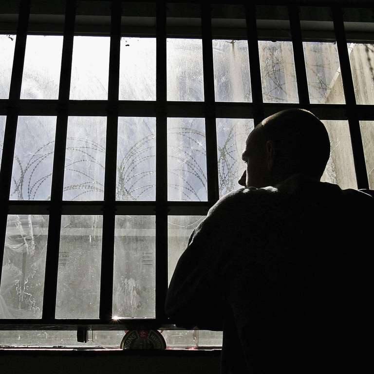 Un recidivist eliberat din închisoare în 2019 a fost condamnat pentru evadare, susținând că a fost la spital. 1 un recidivist eliberat din inchisoare in 2019 a fost condamnat pentru evadare mintea ca a fost la spital 6769e63dcca94