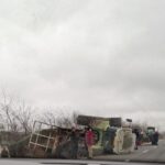 un tractor s a rasturnat pe carosabil la intrarea in corbu dinspre midia navodari 6771401ca1978