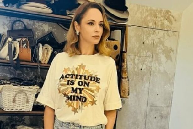 unde a prins o revolutia din 1989 pe andreea marin mi s a facut semn sa pastrez tacerea ce facea vedeta in urma cu 35 de ani 676d1bbd47c51