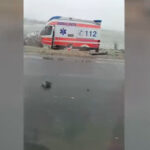 video al doilea accident grav pe drumul mortii in 24 de ore un om a murit dupa ce o ambulanta si o masina s au ciocnit 676e8bcdc2711