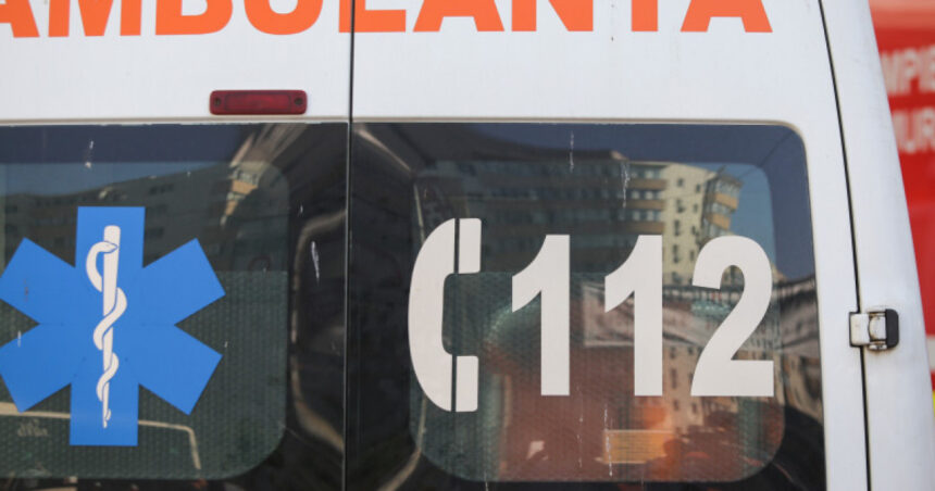 video ambulanta aflata in misiune implicata intr un accident in constanta o femeie de 77 de ani a fost dusa la spital 6752cdd0ccd28