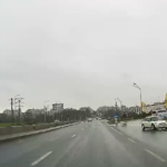video cascadorii in trafic in zona carrefour o soferita a patruns pe contrasens si a fost la un pas de coliziune 675828fa03cd6
