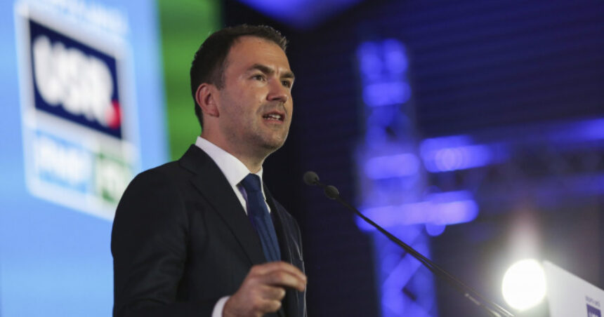 video catalin drula ceausescu ranjeste din iad cand vede o noua nomenclatura si niste noi securisi care se agata cu disperare de putere 6769ab2cacb9c