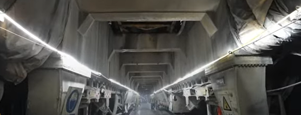 video china lanseaza cel mai lung tunel de autostrada din lume 6773b8e5ae5d0