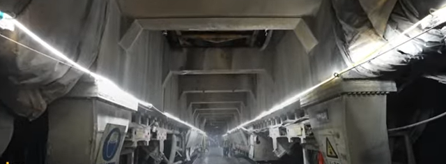 video china lanseaza cel mai lung tunel de autostrada din lume 6773b8e5ae5d0