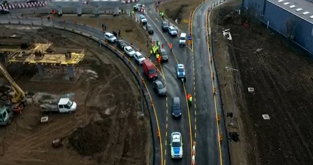 Constructorii chinezi au deschis un lot din prima și singura autostradă construită de ei în România. 1 video constructorii chinezi au deschis un lot din prima si singura autostrada construita de ei in romania 67518a961fe33