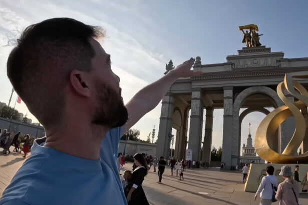 video cum a scapat un vlogger american de inchisoare in rusia dupa ce a folosit cuvantul invazie 67634397ed836