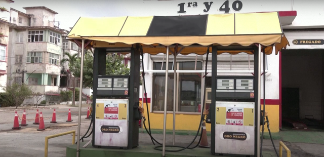 După luni de zile de pene de curent electric, cubanezii se confruntă acum cu o penurie de carburanți. 1 video dupa luni de zile de pene de curent electric cubanezii se confrunta acum cu o penurie de carburanti 675d7984524a0