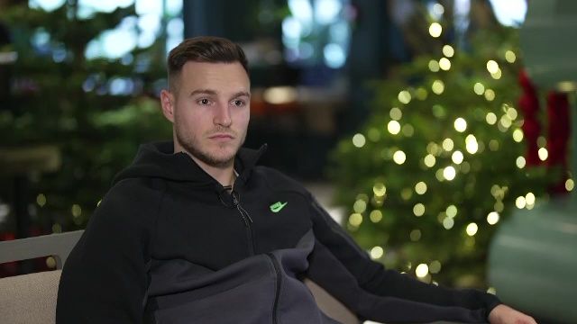 video exclusiv dinamovistul dennis politic laude pentru rivalul de la fcsb merita sa fie fotbalistul anului in liga 1 676da1bd819ce