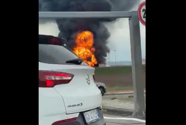 Explozie la o instalație petrolieră de lângă Florența, soldată cu mai mulți morți și răniți. 1 video explozie la o instalatie petroliera de langa florenta mai multi morti si raniti 6756e59535b94