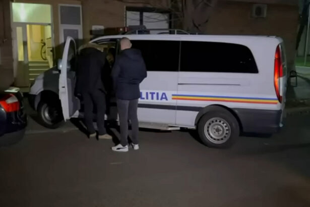 video grenada descoperita de noul proprietar al unui apartament din arad zeci de persoane au fost evacuate din 15 locuinte 6772544967602