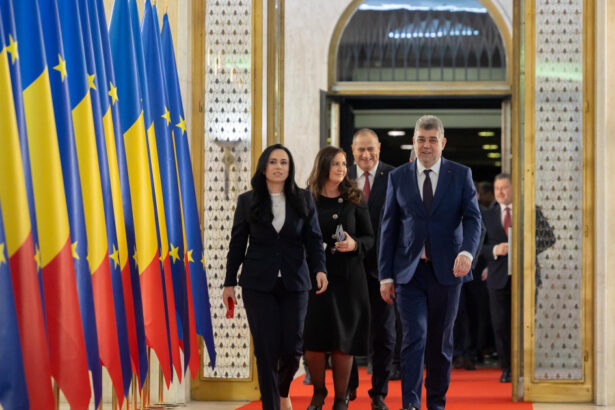 video guvernul ciolacu 2 lovit de trenul protestelor provocate de taierile anuntate inainte de anul nou 677297412fd79