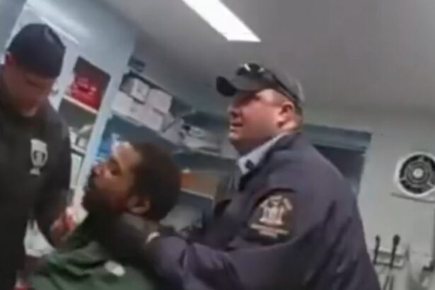 video imagini socante arata tratamentul extrem de violent la care a fost supus un detinut afro american in sua barbatul a murit ulterior 676f1a97a5731