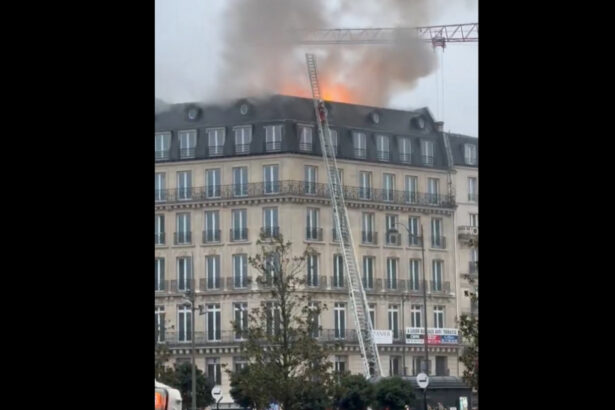 video incendiu violent in apropiere de gara saint lazare din paris turnul eiffel evacuat in urma unui alt incendiu 676aab6949ff3