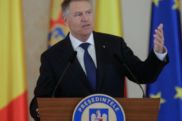 video iohannis nici csat nici un serviciu nu poate sa inceapa sa spioneze propriii politicieni am ajunge inapoi inainte de 89 6763048477abb
