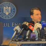 Ministrul Energiei, colind inedit - Soarele să strălucească, prosumatorii să-l iubească / Să avem gaze cât cuprinde, asta doar de noi depinde / Și cărbune berechet, ne ajută Mircea Fechet 3 video ministrul energiei colind inedit soarele sa straluceasca prosumatorii sa l iubeasca sa avem gaze cat cuprinde asta doar de noi depinde si carbune berechet ne ajuta mircea fechet 6774063352cc3