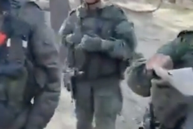 video momentul in care fortele speciale ucrainene resping un atac nord coreean in regiunea kursk mai multi morti si raniti 676455d8ab8e7
