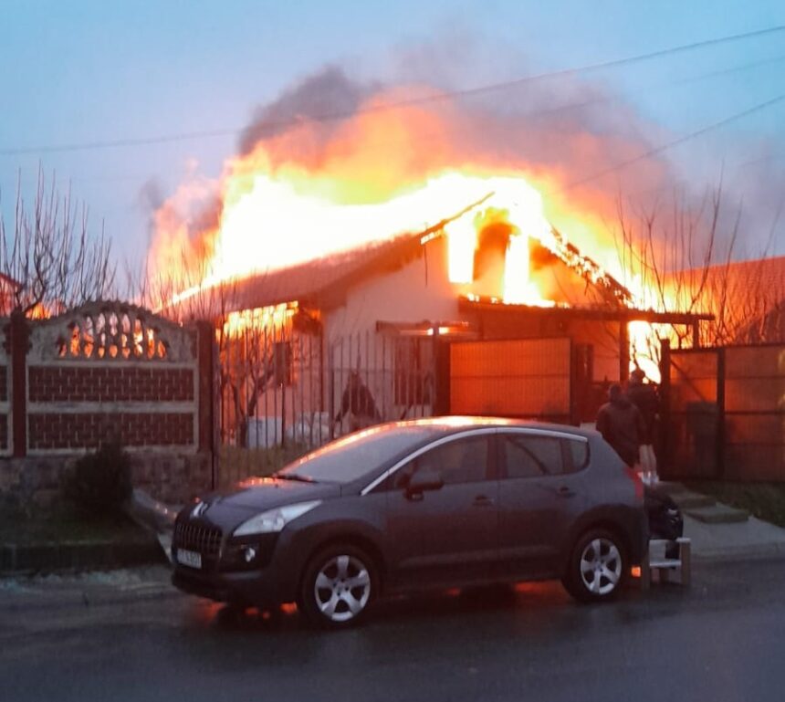 video nenorocire in ziua de craciun arde o casa din siminoc 676c1d417e5fb