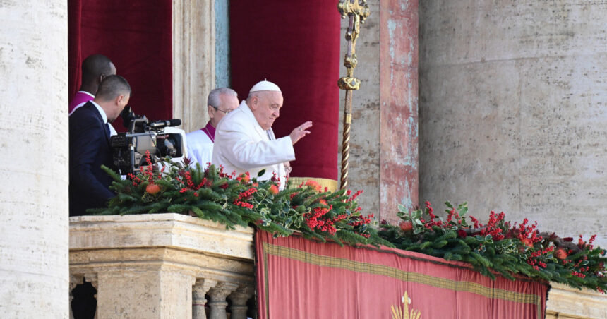 video papa francisc a dat binecuvantarea urbi et orbi mesajul suveranului pontif pentru ucraina 676c073e3164a