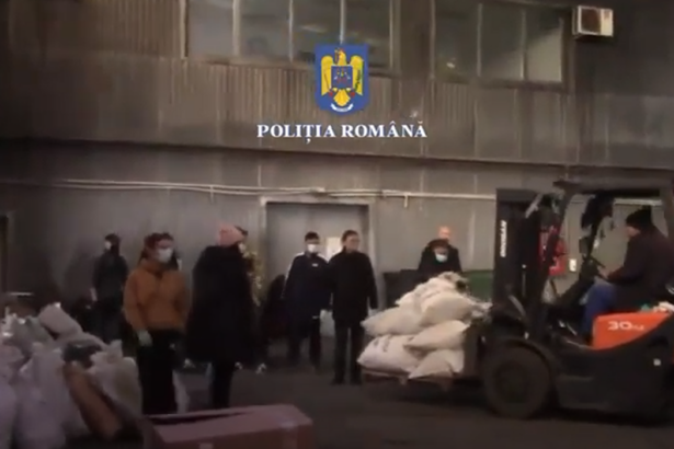 video peste 27 tone de heroina cocaina cannabis si alte droguri au fost distruse de politia romana 67680213dc341
