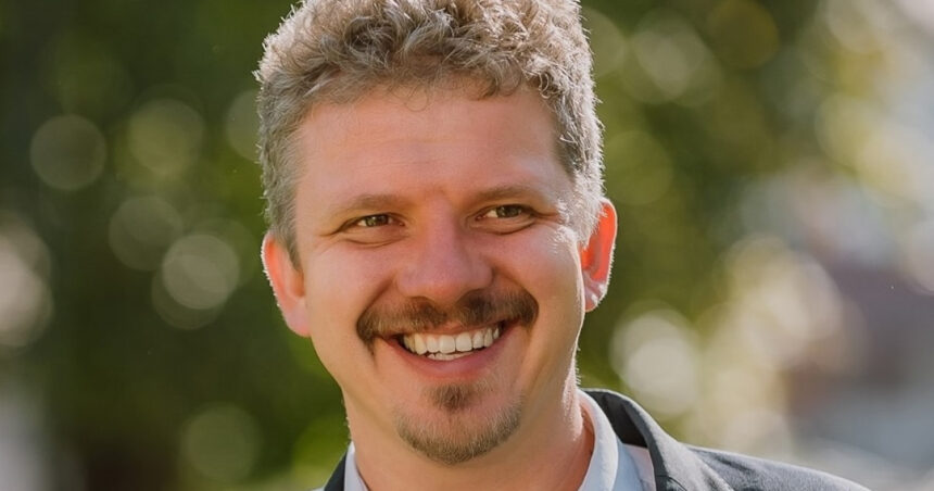 Primarul din Târgu Mureș, Zoltan Soos, reținut de procurorii DNA. Ce acuzații îi formulează procurorii anticorupție. 1 video primarul din targu mures zoltan soos a fost retinut de procurorii dna ce acuzatii ii aduc procurorii anticoruptie 675807e211ba1
