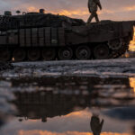 video ucraina se confrunta cu o criza acuta de combatanti cei nou veniti sunt batrani alcoolici sau bolnavi s a ajuns la un nivel critic 6766af357141f