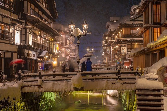 video un faimos oras japonez restrictioneaza accesul turistilor lupta pentru cele mai bune locuri de fotografiat 676eb219c681d