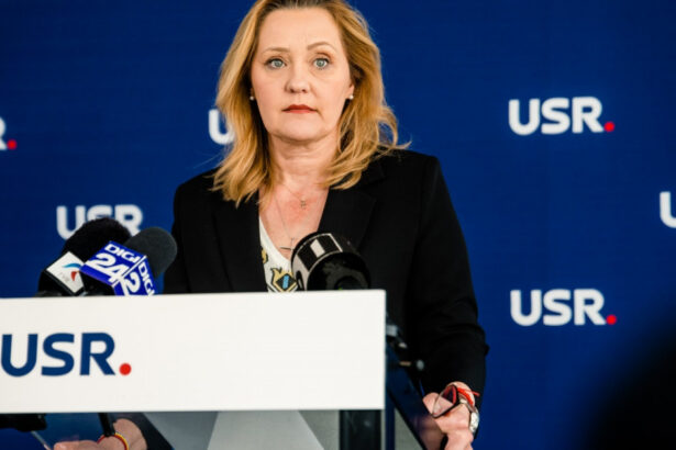 video usr refuza sa participe la negocierile de la ora 18 pentru formarea noului guvern motivele invocate de elena lasconi 676056f7abfaa