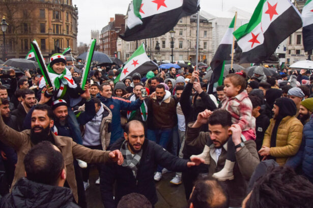 videofoto cum au sarbatorit sirienii prabusirea regimului al assad dupa 13 ani de razboi civil speranta in diaspora 6756c4f89b73c