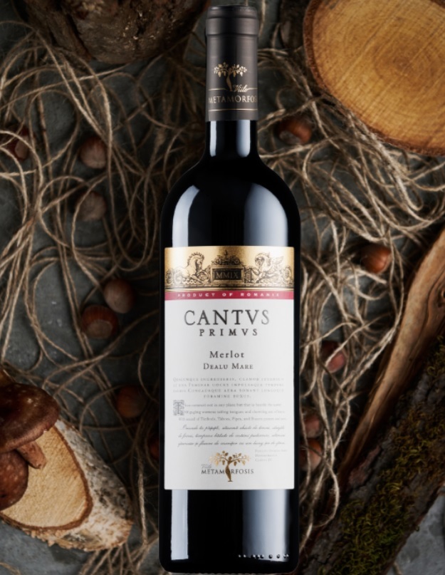 Vinul zilei: un Merlot remarcabil de la o cramă din Dealu Mare ce îmbină tradiția viticolă italiană cu specificul românesc. Note de mure, afine, cireșe, coacăze, ierburi aromate, accente balsamice și de lemn dulce. 1 vinul zilei un merlot remarcabil de la o crama din dealu mare care aduce traditia viticola italiana in inima romaniei note de mure afine cirese coacaze ierburi aromate accente balsamice si de 676518b9c6275