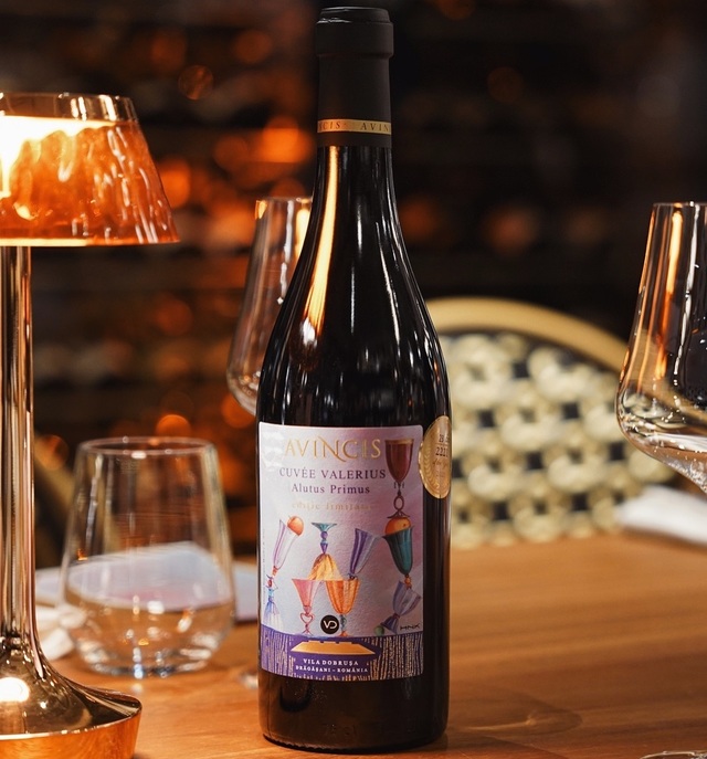 Vinul zilei: un roșu obținut din soiul Alutus, cultivat la Vila Dobrușa în Drăgășani, un vin remarcabil, produs într-o serie limitată, care celebrează excelența românească 1 vinul zilei un rosu obtinut din soiul alutus un soi care se cultiva exclusiv la vila dobrusa in dragasani un vin remarcabil produs intr o serie limitata care celebreaza excelenta romaneasca 676bb02960cd4