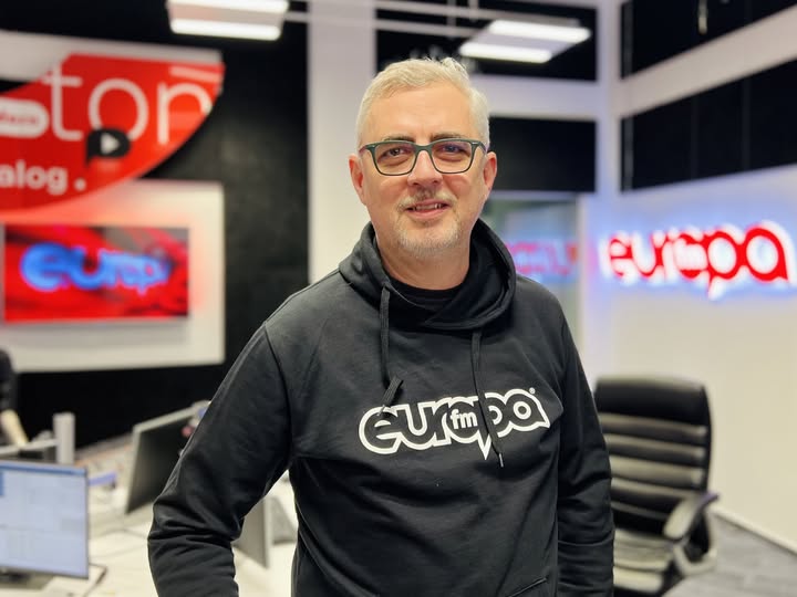 vlad petreanu si a dat demisia de la matinalul europa fm motivul plecarii prezentatorului 675fe221b38e8