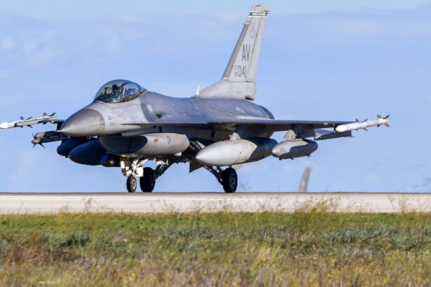 zelenski ucraina a primit al doilea lot de avioane de lupta f 16 din danemarca 675459decd1d1