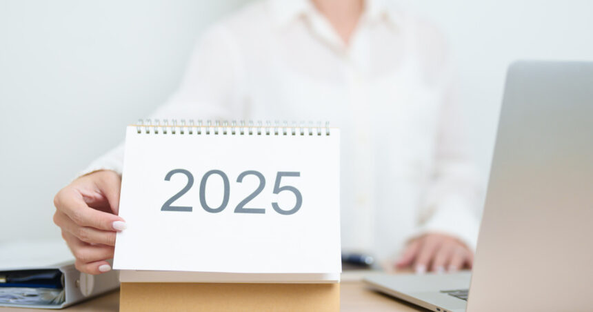 Zile libere în ianuarie 2025 pentru angajații din România. Calendarul sărbătorilor legale din prima lună a anului următor. 1 zile libere in ianuarie 2025 pentru angajatii din romania calendarul sarbatorilor legale in prima luna a anului urmator 6767ac3d79b5c