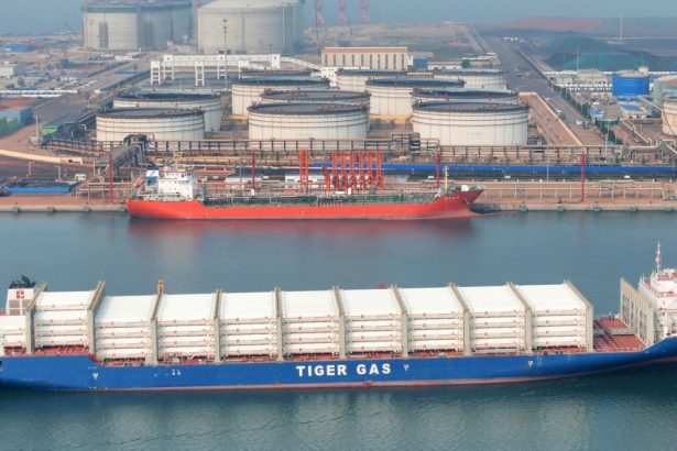 500 000 de tone de produse petroliere rusesti sunt blocate pe mare in urma sanctiunilor sua 6788a1d1d9247