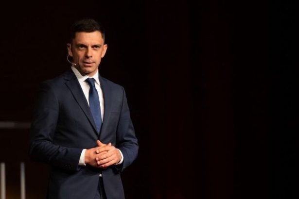 a fost necesar sa vin eu ungur fostul ministru novak reactie virulenta pe retelele de socializare ce l a deranjat 6784205e150ca