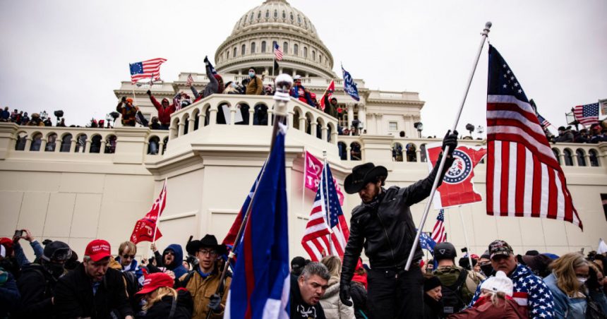 A refuzat grațierea din partea lui Trump după condamnarea pentru participarea la insurecția de la Capitoliu: ”Ar fi o insultă” 1 a refuzat sa fie gratiata de trump dupa ce a fost condamnata pentru participare la insurectia de la capitoliu ar fi o insulta 67915dc1a3b4d