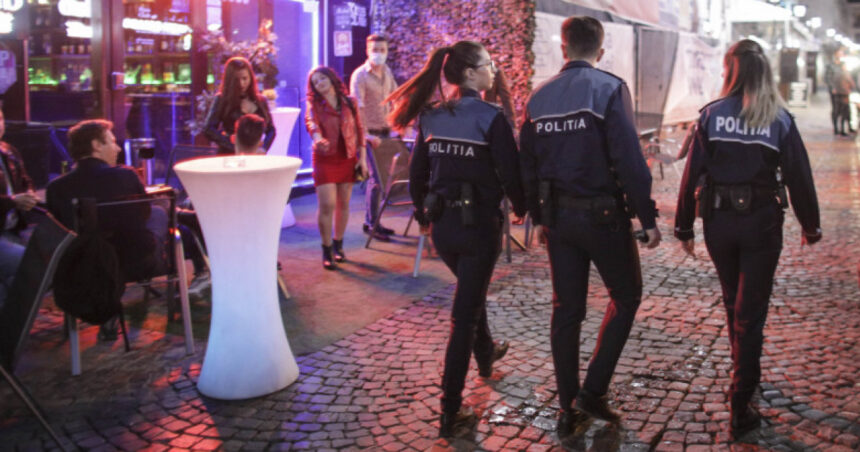 administratori de baruri barmani si ospatari trimisi in judecata dupa ce au imbatat si jefuit turisti in centrul vechi al capitalei 677fb54891a56