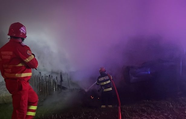 alerta incendiu la furajele din incinta fermei de porci de la fantanele 679297f6848f6