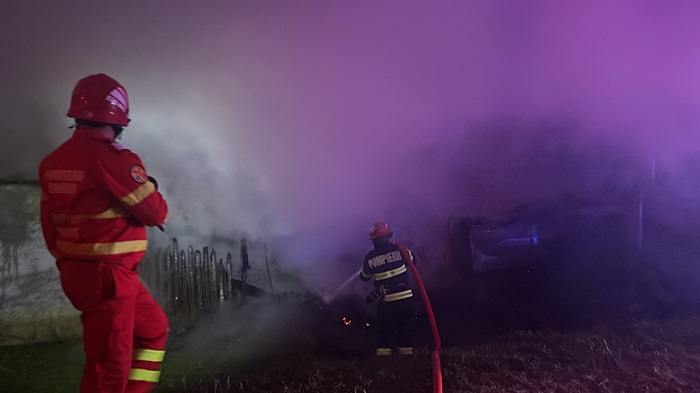 alerta incendiu la furajele din incinta fermei de porci de la fantanele 679297f6848f6